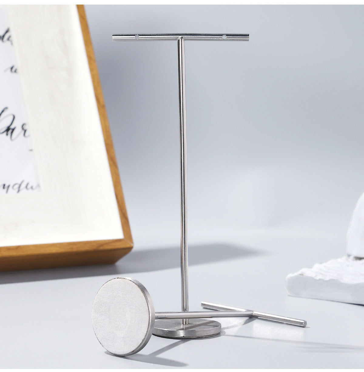 1 Piece Metal Jewelry Rack In Silver For Stylish And Durable Accessories Display