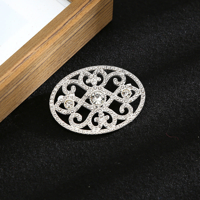Ethnic Style Chest Ornament With Printing Pattern, Alloy Inlay Material, And Durable Alloy Construction In Golden