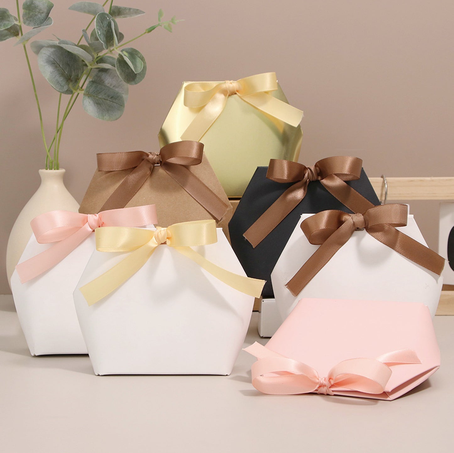 White Paper Gift Wrapping Supplies Paper Bag For Wedding Party With Elegant Wedding Style