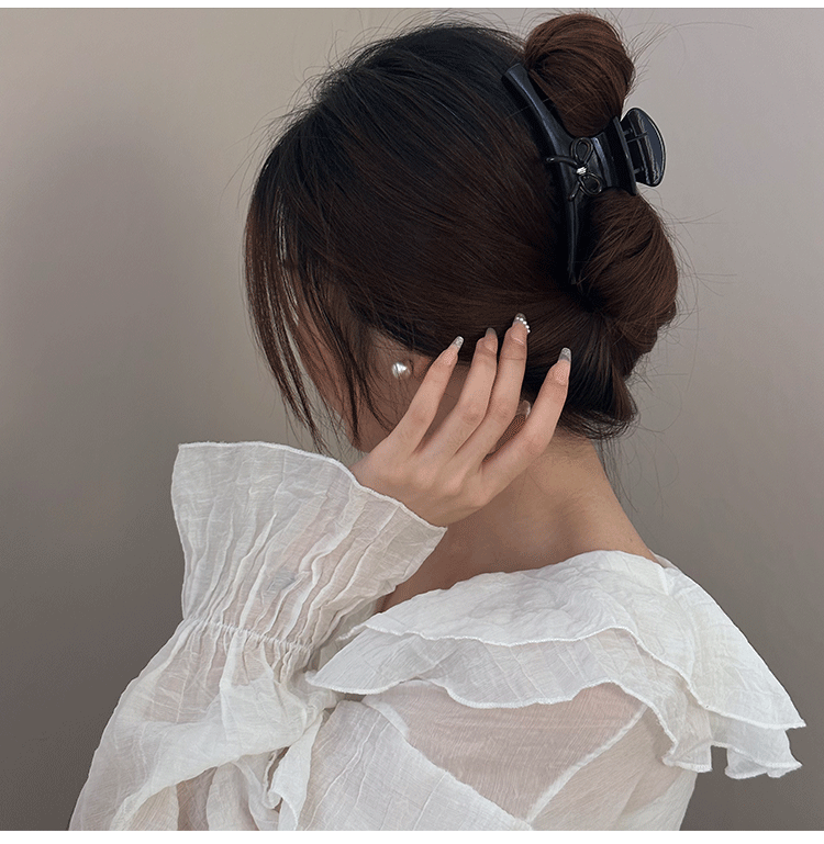 French Style Acrylic Bow Tie Hair Claws For Women In Black, Perfect Hairpin Accessory For Summer