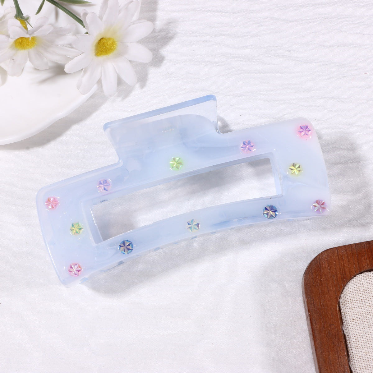 Shark Hair Claw Hairpin In Skin Color Made Of Durable PS Material