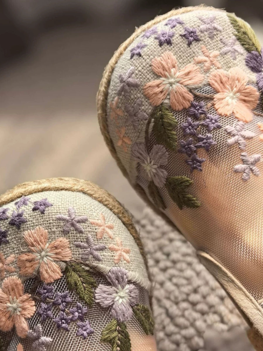 Women Summer Artsy Embroidery Cloth Flat Shoes
