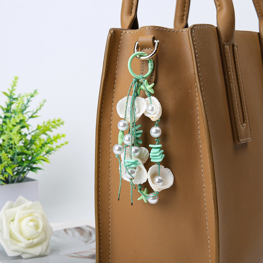 Knitted Shell Bag Pendant In Colour Featuring Vacation Style