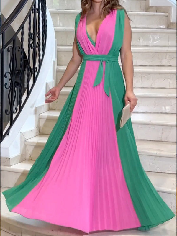 Sleeveless Contrast Color Pleated V-Neck Maxi Dresses
