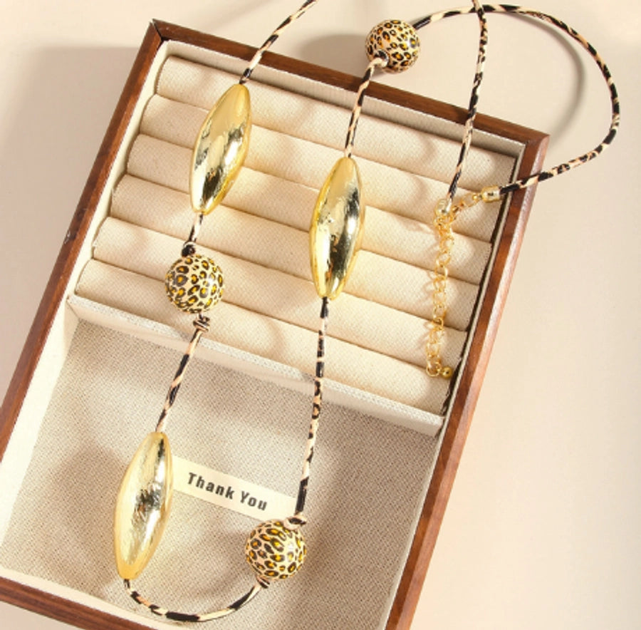 Retro Leopard Wood Metal Pendant Necklaces