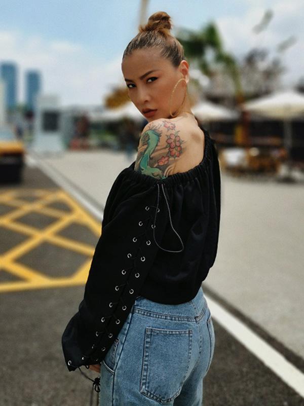 Solid Bare Midriff Off-the-shoulder Drawstring Sweatershirt