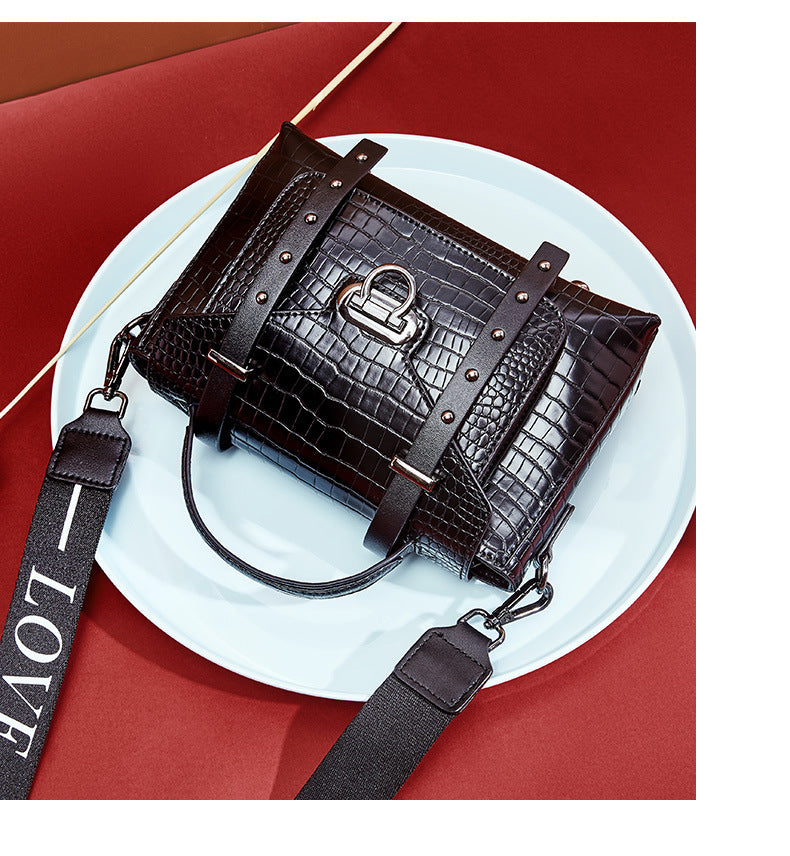 Vintage crocodile lock Single Shoulder Messenger Bag