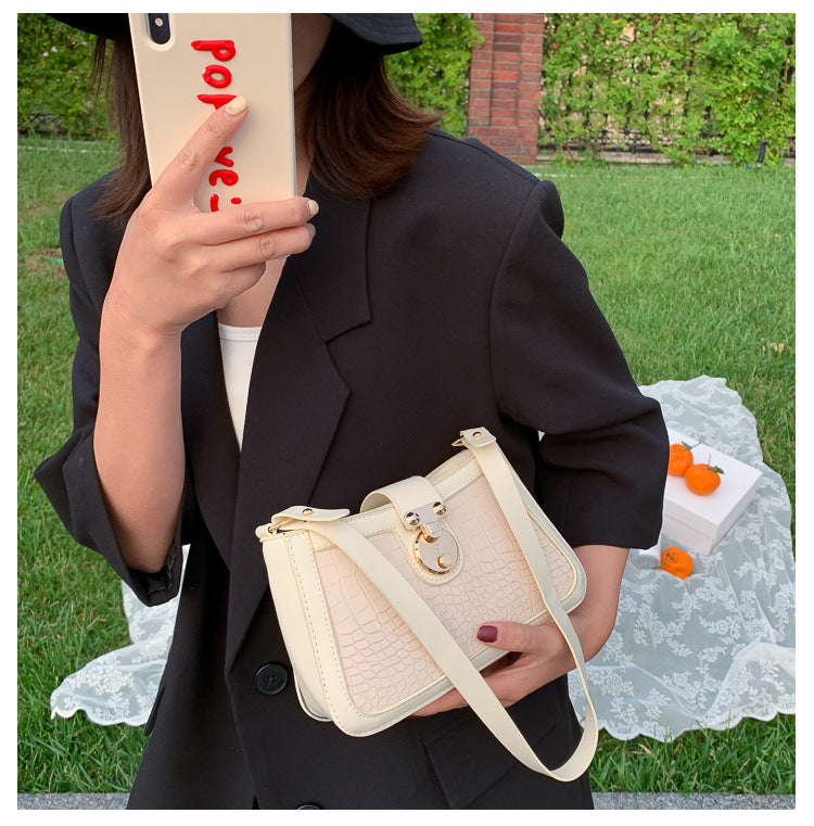 Simple messenger bag