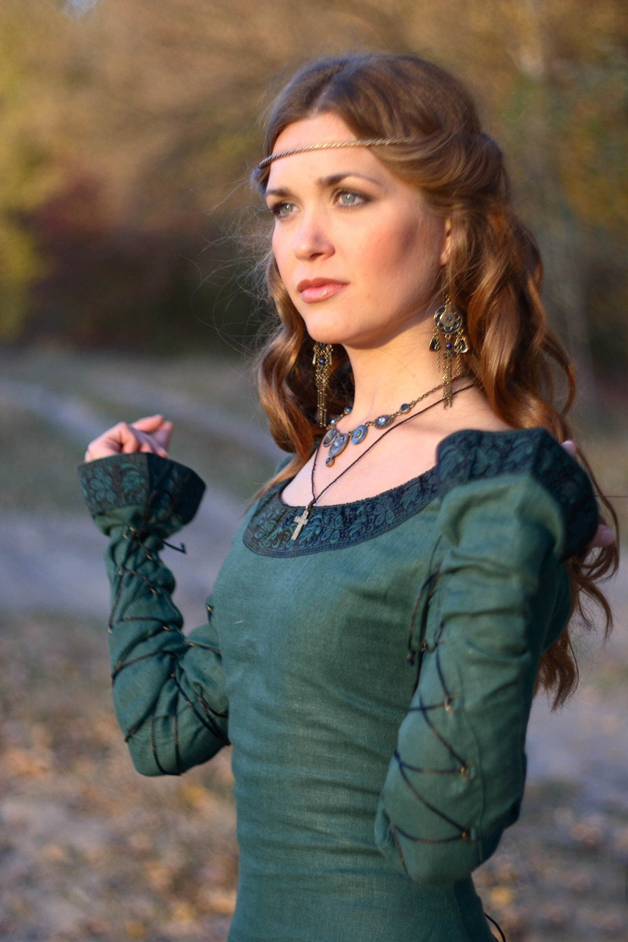 classical medieval European middle-sleeve round neck slim ladies dress