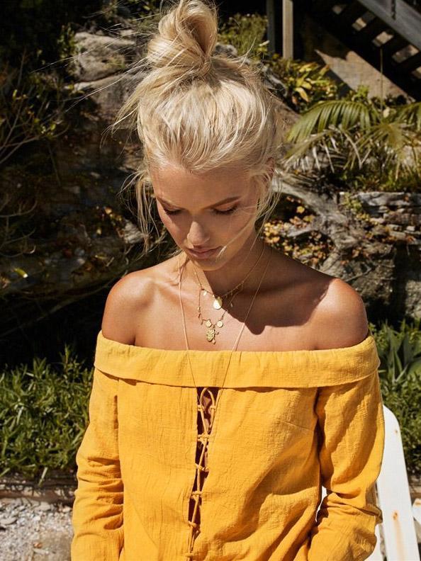 Solid Color Off Shoulder Hollow Tops And Short Bottoms