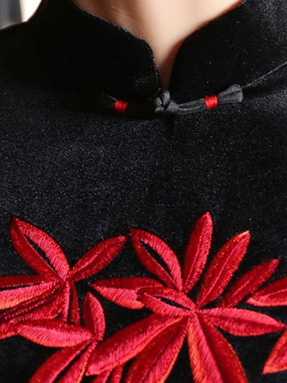 Velvet Black Embroidered Side Split Long Cheongsam