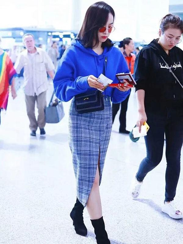 Cropped Drawstring Sweatshirts