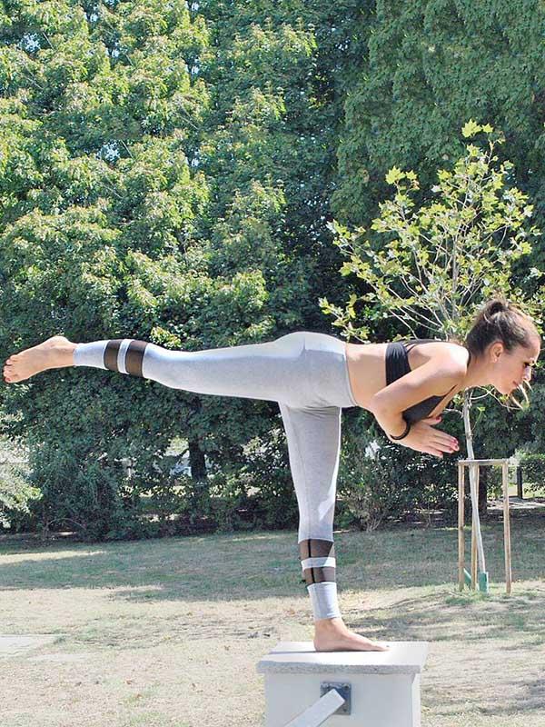 Color Contrast Double Loop Mesh Stitching Leggings