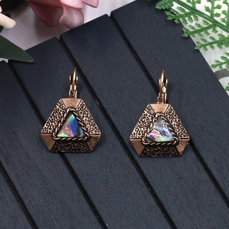 Irregular geometric elegant shell inlaid lady's ear buckle