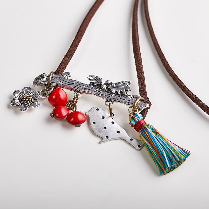 Female Animal And Tassel Necklace