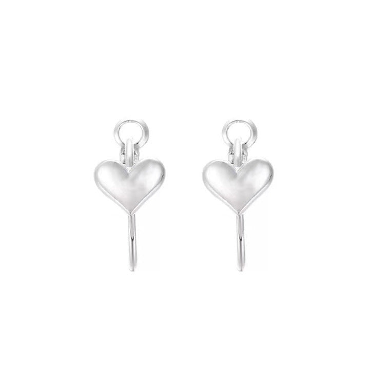 Three-dimensional heart-shaped love earrings