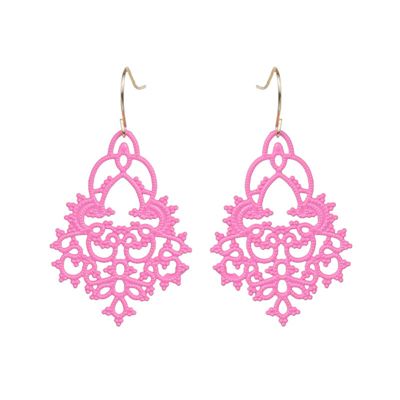 Multi-color leaf-shaped hollow earrings