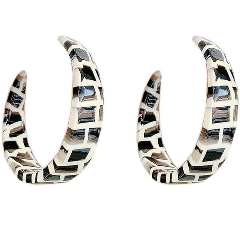 Leopard C-shaped silver needle earrings