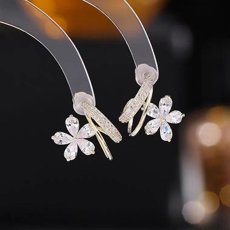 Five-petal crystal earrings