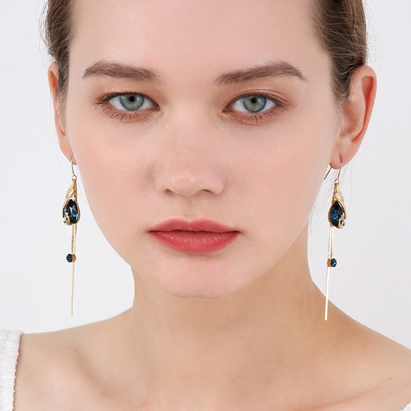 Simple long earrings