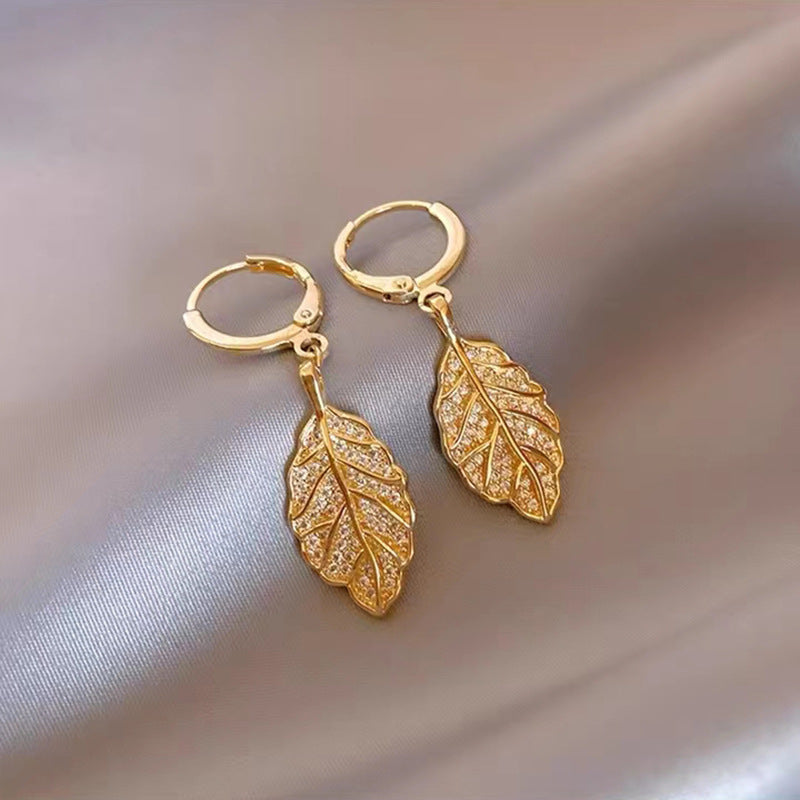 S925 silver needle leaf earrings