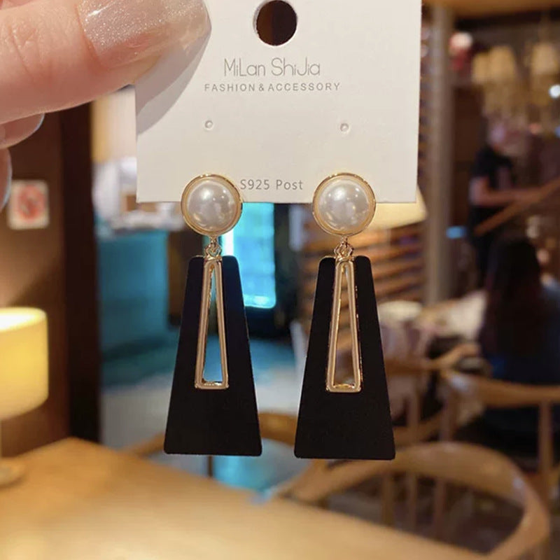 Trapezoidal design acrylic geometric earrings