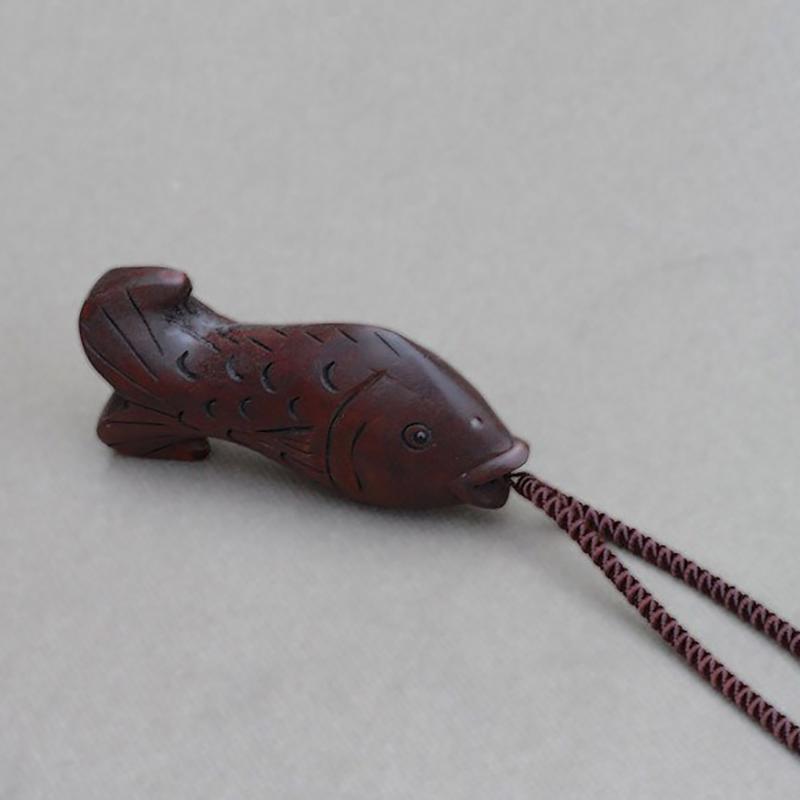 Retro Style Wood Fish Pendant Necklace