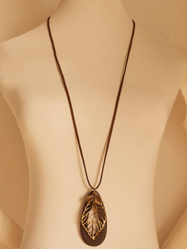 Retro National Wood Necklace