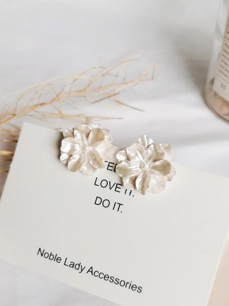 Noble Petal Split-joint Earrings