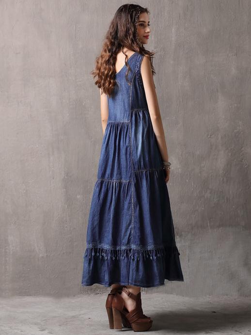 Loose Plus Size Embroidered V-neck Midi Dresses