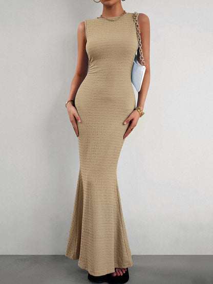 Bodycon Sleeveless Pleated Solid Color Split-Joint Split-Side Round-Neck Maxi Dresses