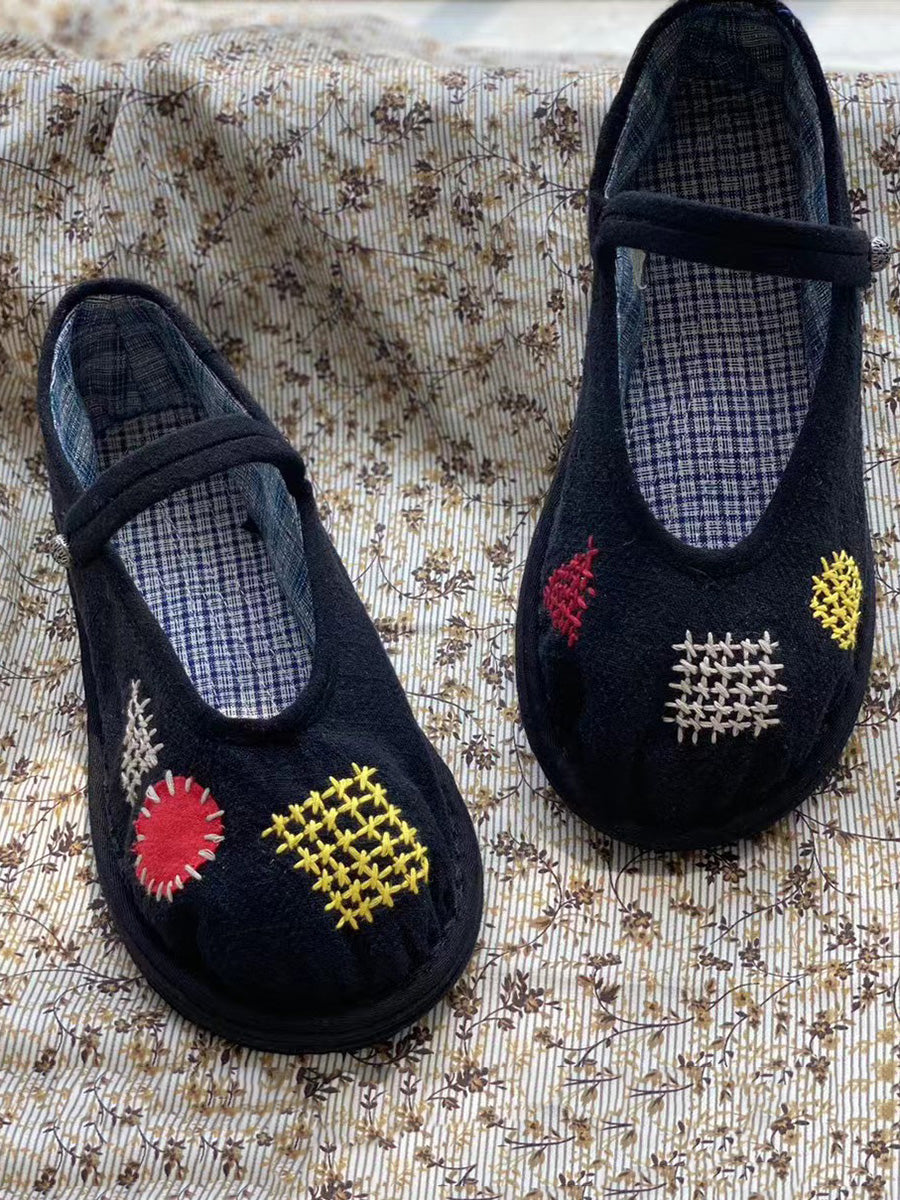 Women Vintage Casual Cloth Embroidery Flat Shoes