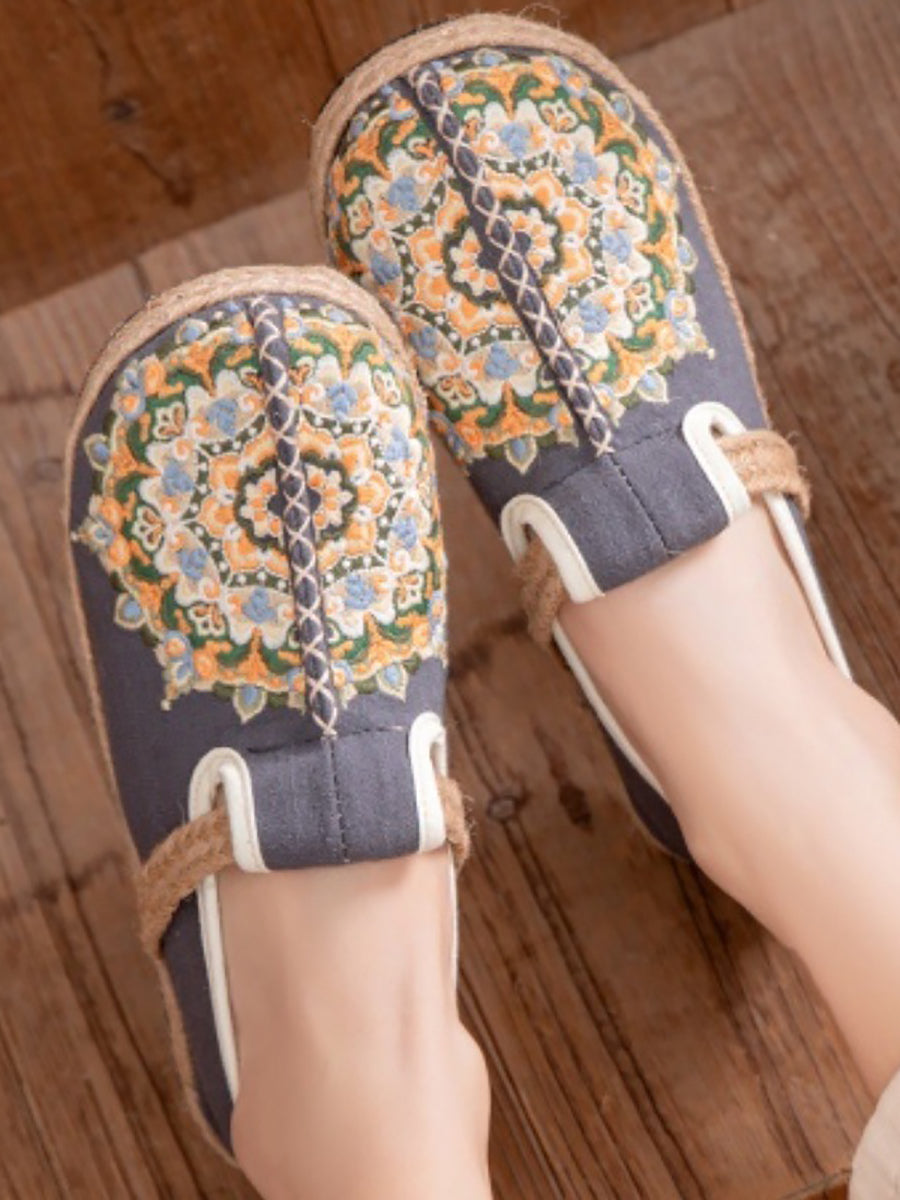 Women Ethnic Flower Embroidery Linen Flat Shoes