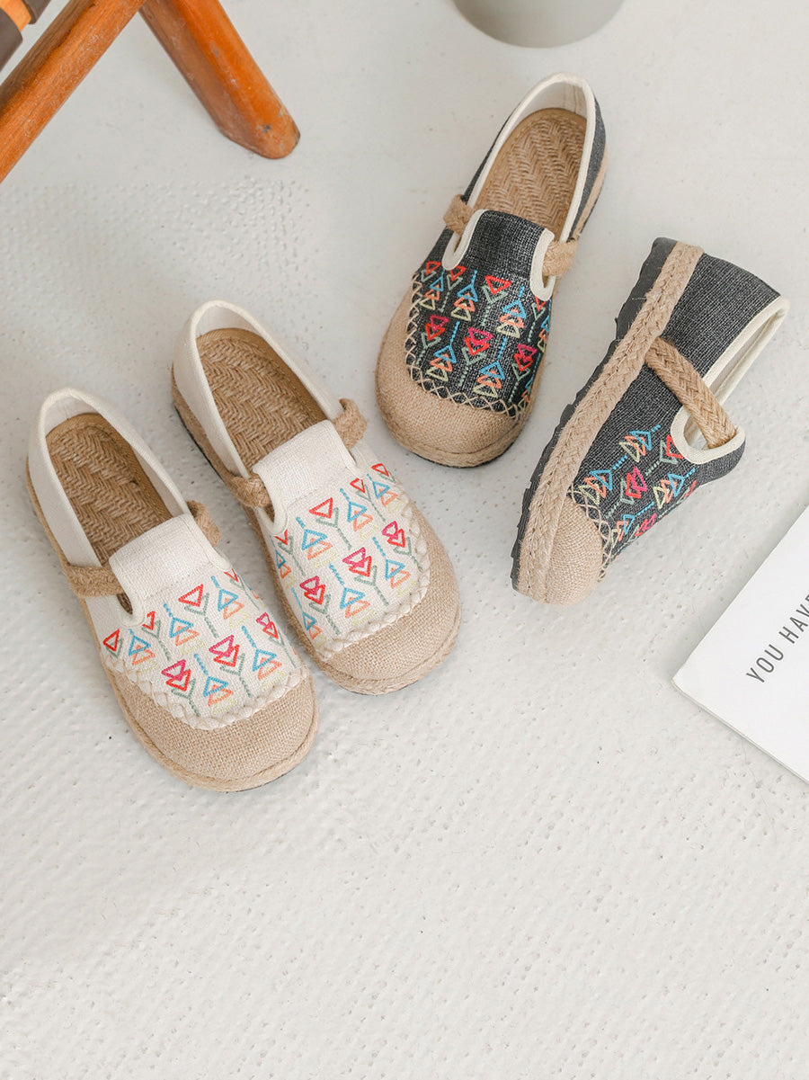 Women Ethnic Triangle Embroidery Canvas Shoes
