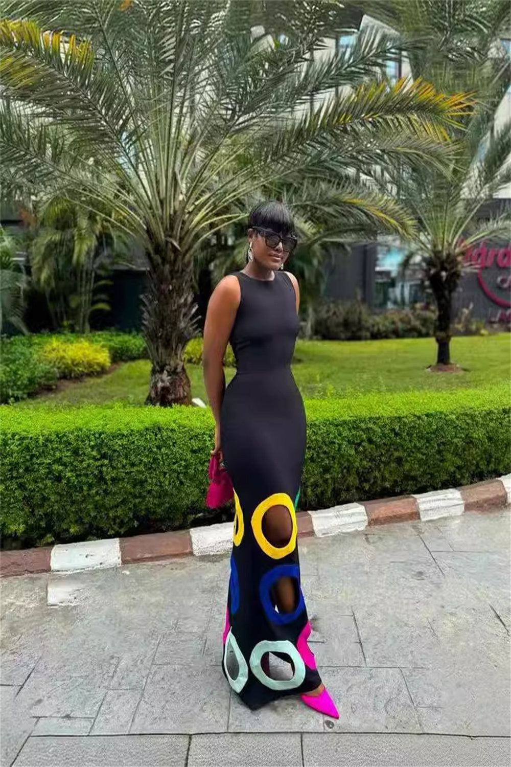 Sleeveless Hollow Pleated Split-Joint Round-neck Maxi Dresses