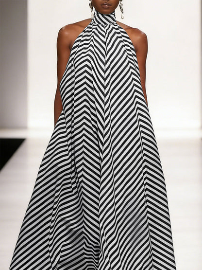 A-Line Loose Backless Contrast Color Elasticity Pockets Halter-Neck Maxi Dresses