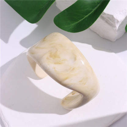 Simple Style Asymmetrical Acrylic Bangle For Women, Featuring Irregular Transparent Design