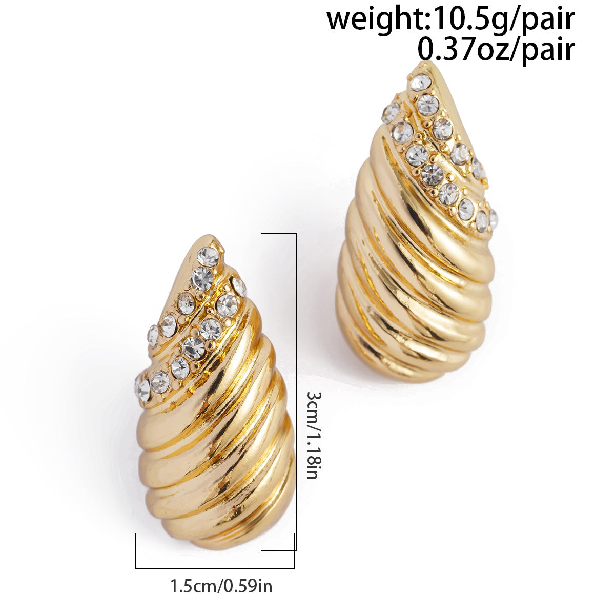 Exaggerated Heart Shape Earrings For Women In Golden Alloy, Stylish And Bold Design