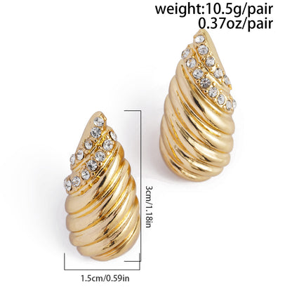 Exaggerated Heart Shape Earrings For Women In Golden Alloy, Stylish And Bold Design