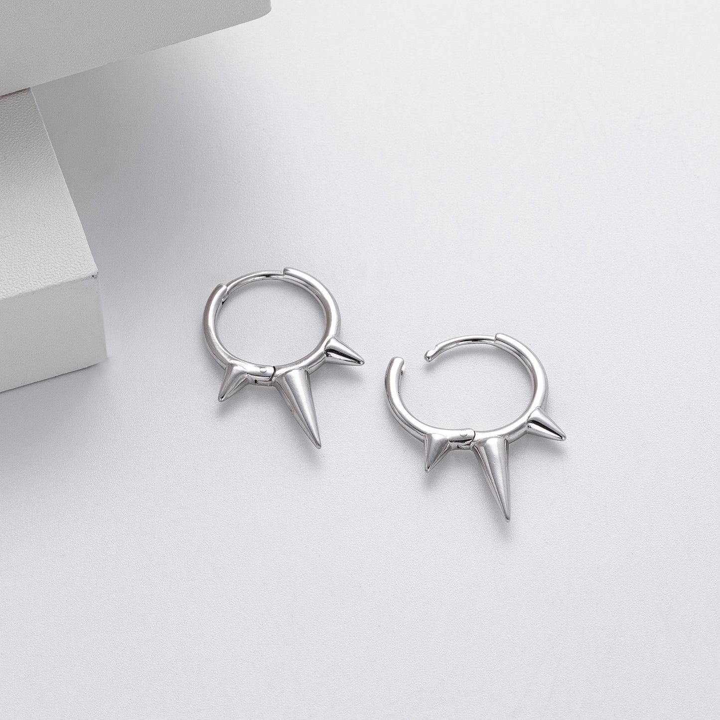Conical 925 Sterling Silver Earrings For Women With 18K Gold Plating 0.03µm Thickness