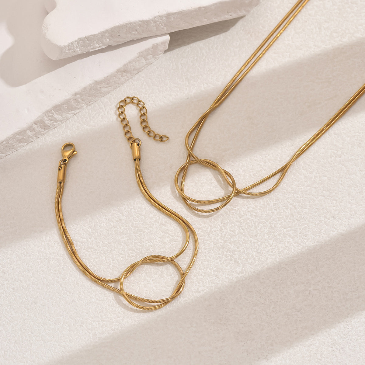 Geometric Twist Necklace For Women Featuring 201 Stainless Steel With Twisted Rope Chain