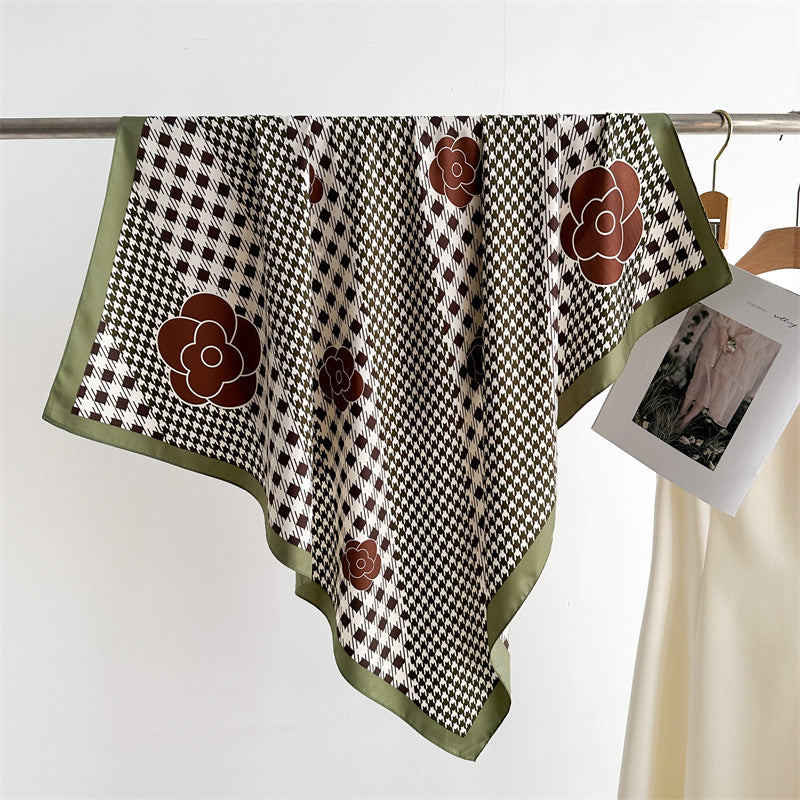 Silk Scarf In Wine Red Featuring Printing And Lines, Made Of Polyester, Perfect For Autumn