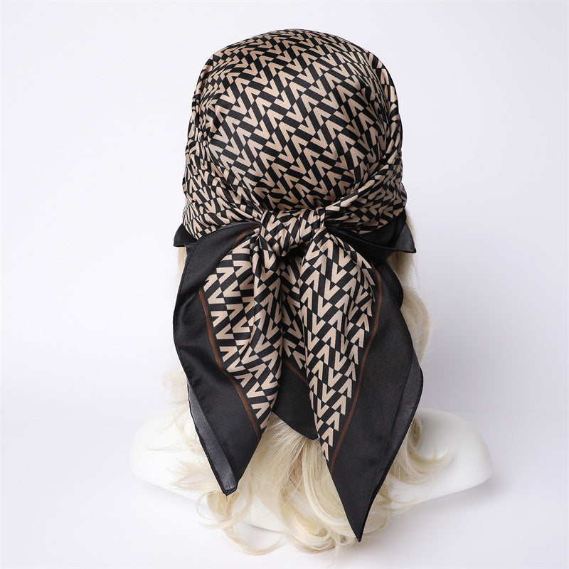 Silk Scarf In Wine Red Featuring Printing And Lines, Made Of Polyester, Perfect For Autumn