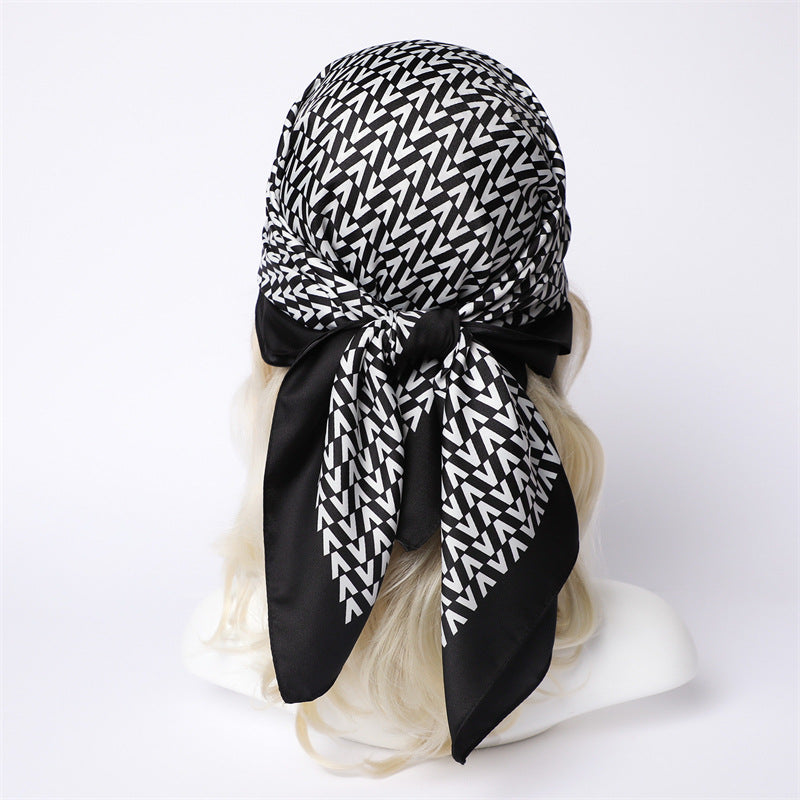 Silk Scarf In Wine Red Featuring Printing And Lines, Made Of Polyester, Perfect For Autumn