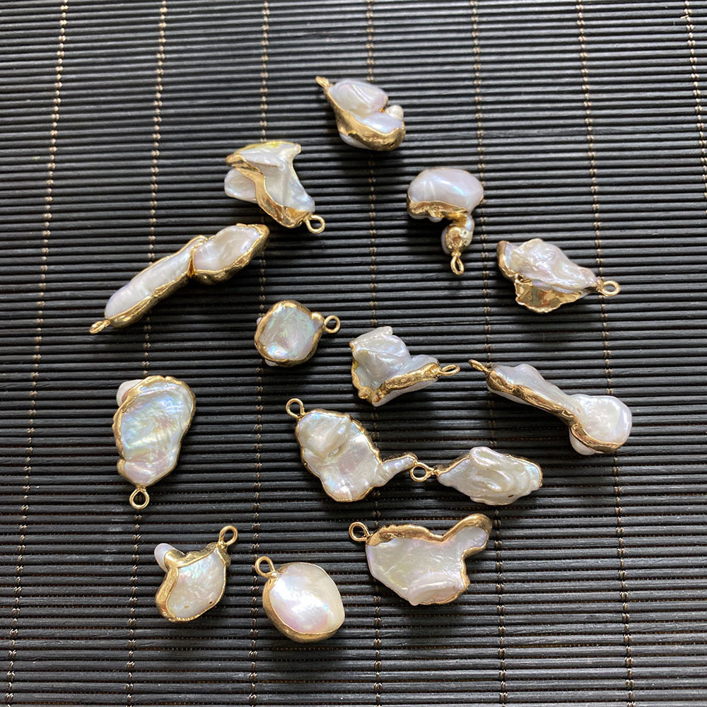 Natural Freshwater Pearl Pendant Featuring Irregular Craftsmanship With Freshwater Pearl Inlay