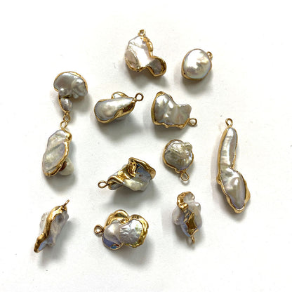 Natural Freshwater Pearl Pendant Featuring Irregular Craftsmanship With Freshwater Pearl Inlay