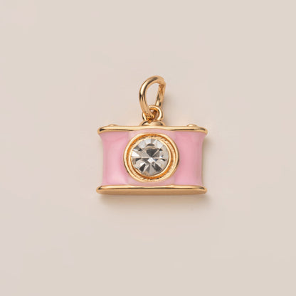 Heart-Shaped Copper Pendant With Golden Electroplating And Zircon Inlay, 27x23mm, 1 Piece