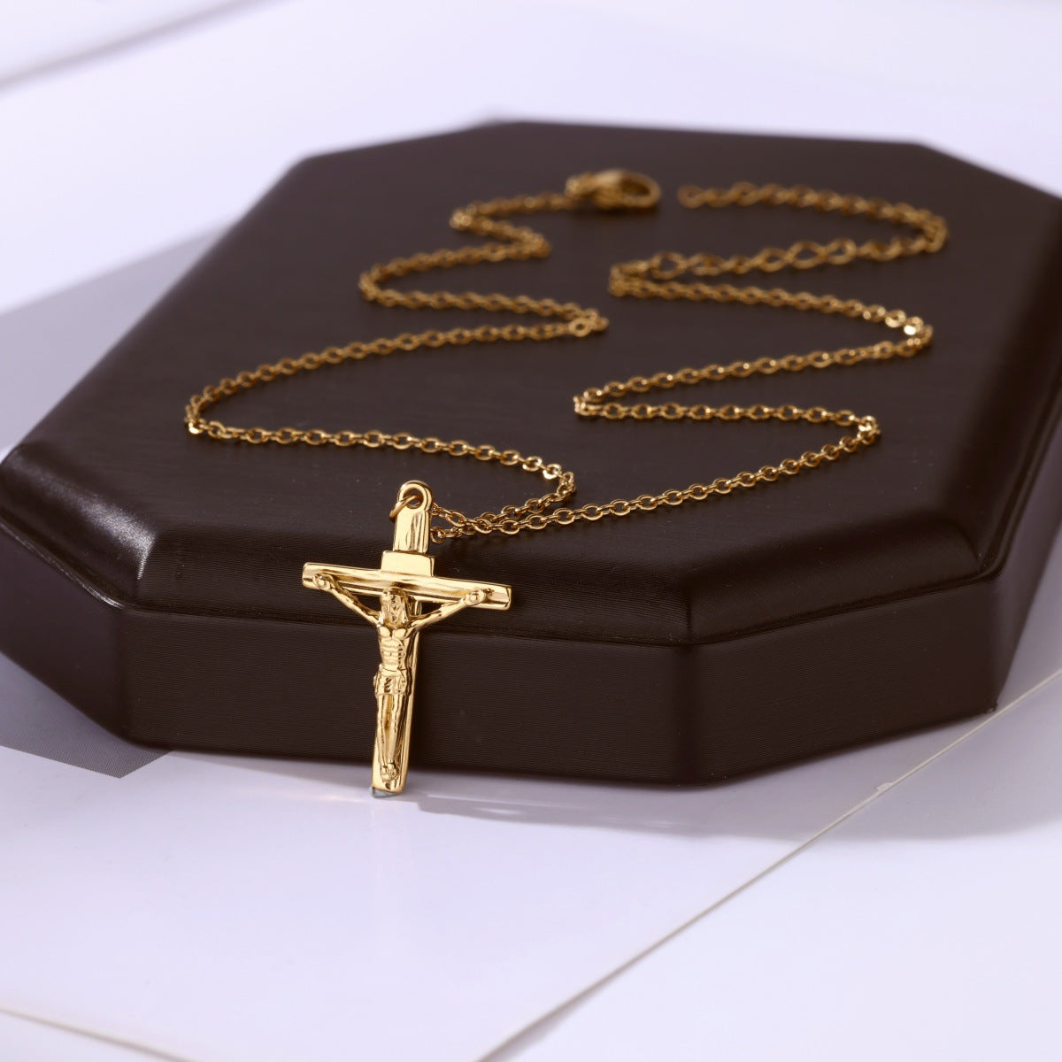 Punk Style Cross Necklace For Men And Women, 18K Real Gold Plated On Durable 304 Stainless Steel
