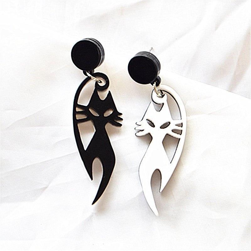 Cute Asymmetrical Acrylic Animal Earrings For Women In Daily Style With White K Plated Material