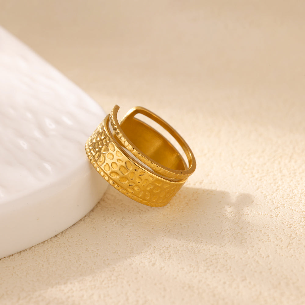 Heart Shape Basic Ring For Women In 304 Stainless Steel With 18K Real Gold Plated Finish, Perfect For Valentine's Day
